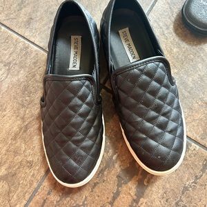 EUC Steve Madden women’s leather loafers size 8! Great for school shopping!